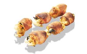 Pizzabrötchen mit Spinat und Hirtenkäse